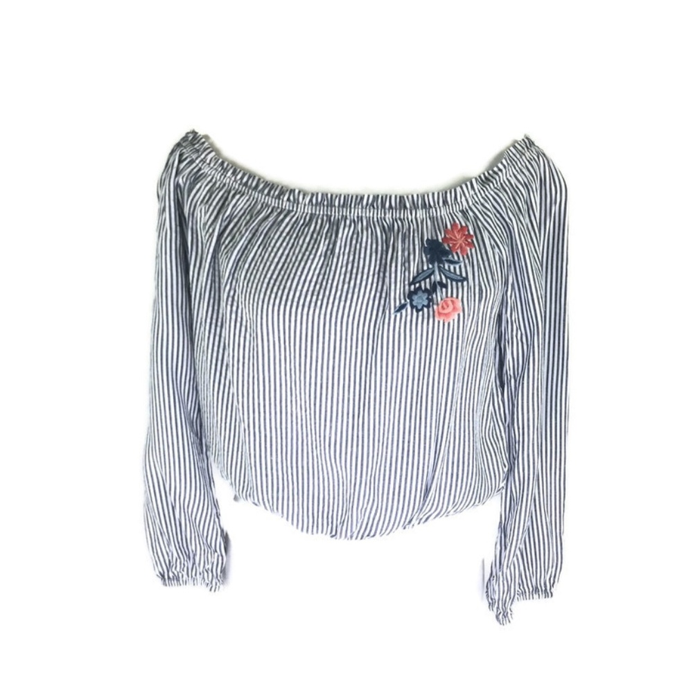 Chloe & Katie Large Crop Top Off Shoulder